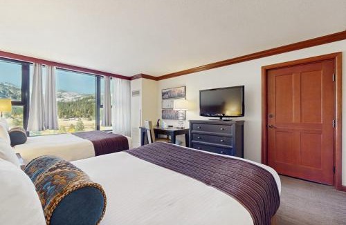 Olympic Valley House | Lovely Ski-in-ski-out condo at Squaw Creek with stunning valley & mountain view