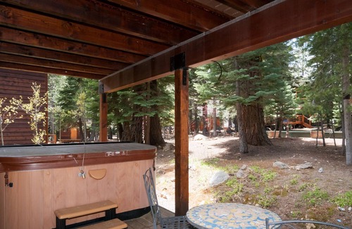 McKinney Estates House | Lovely Tahoma Dream Home, Hot tub, Park-Like yard, Bocce ball
