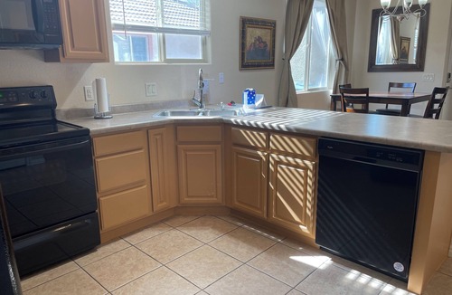 Mesquite Condo | Lucky Seven Oasis by Mesquite Vacation Rentals with Community Pool and $510 in free daily activities