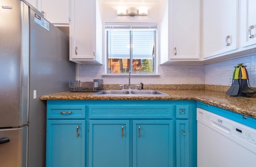 Country Club Estates House | Luna Lodge - 4BR, 2BA Close to Hike, Bike