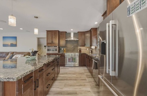 Round Hill Village House | Luna’s Mountain Manor | Chef Kitchen & Game Room