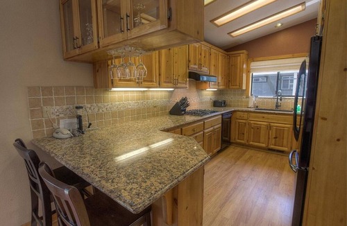 Montgomery Estates House | Lupine Lodge - Newly Upgraded Home (HCH0877)