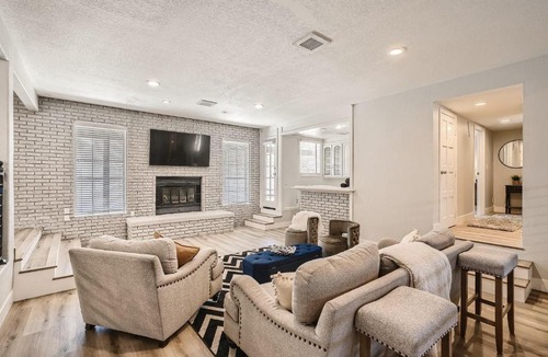 Spring Valley House | Lux life! Central location for business or play!