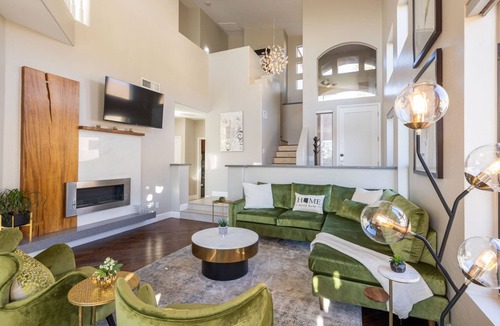 Las Sendas House | Lux Monthly Stay- Top 10 Golf Course, Heated Pool and Hot Tub.