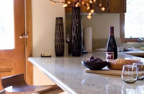 Mammoth Lakes House | Lux Vu Grayfox 4 - 3 Min Walk to Village/Gondola
