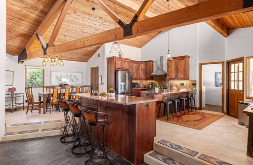 Atascadero House | Luxe 5-bedroom, sleeps 12, centrally located, spa, pool, EV, VIP amenities