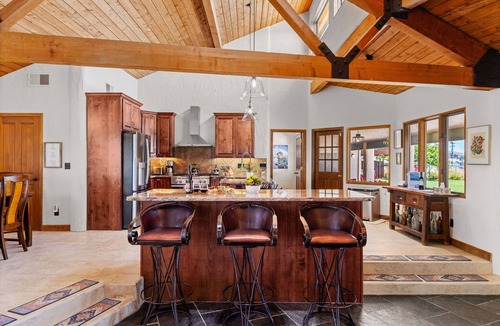 Atascadero House | Luxe 5-bedroom, sleeps 12, centrally located, spa, pool, EV, VIP amenities