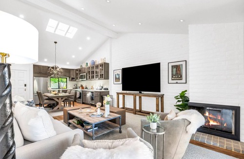 Napa House | Luxe Condo with Scenic Golf Views + BBQ + Fire Pit