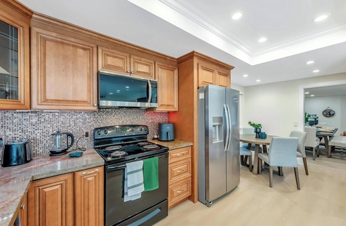 South San Jose House | Luxe Home Steps from Mall and Downtown Escape