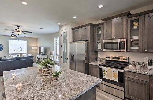 Sunridge Estates House | Luxe Home w/OHV Access, 5 Mi to Lake Mohave!