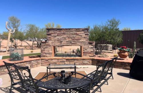 Rio Verde Foothills House | Luxe Ranch w Four Peaks Views Outdoor Fireplace