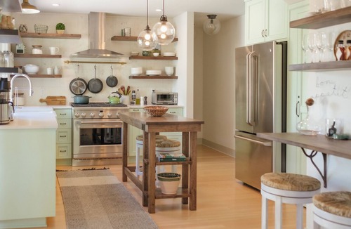 McMinnville House | Luxe remodel, three King ensuites, walk to 3rd St