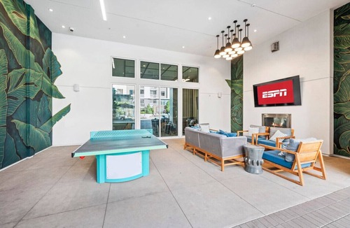 Kearny Mesa Apartment | Luxe Retreat: Pool, Spa, Gym, Gameroom, & Parking