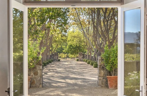 Rutherford House | Luxurious 6-bedroom Napa Valley Estate