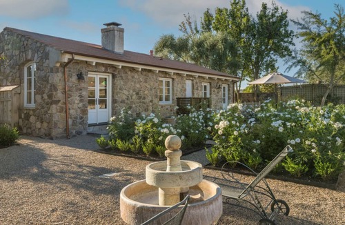 Rutherford House | Luxurious 6-bedroom Napa Valley Estate