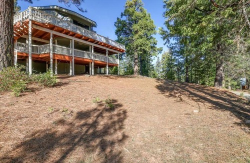 Shaver Lake House | Luxurious Escape-DOUBLE Masters/GOURMET Kitchen