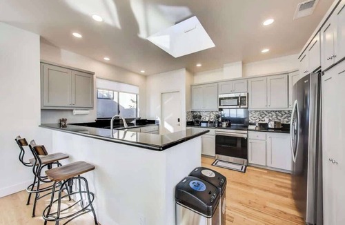 Piedmont House | Luxurious Hillside Home w/AC & Gorgeous SF Views!