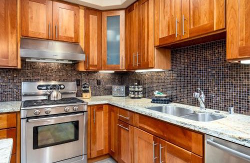 Bear Valley Apartment | Luxurious Modern Condo! - SM #207