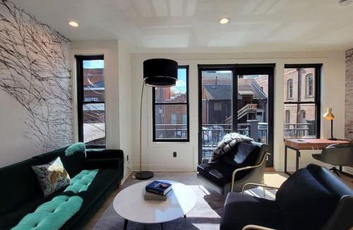 Jacksonville House | Luxurious Station House Suite B