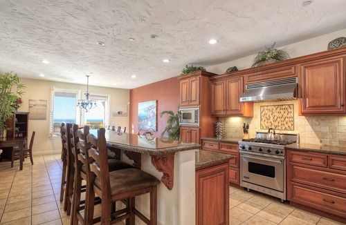 Downtown Condo | Luxurious Valentina Suites Penthouse in Pismo Beach