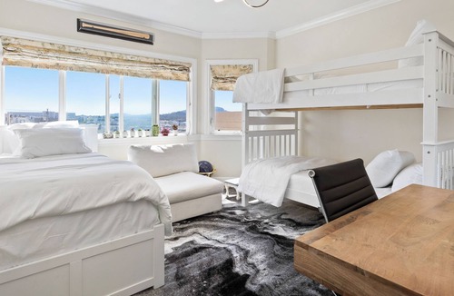 Sea Cliff House | Luxury 2b/b House By the Beach/GGP with Parking