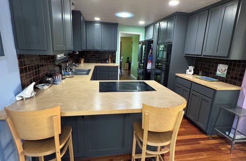 Western House | Luxury 3-bed 2-bath forest home in the city - 2.5 miles to UofO & Hayward Field