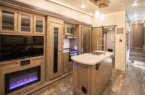 Nipomo House | Luxury 3-Bedroom 42' Home on Wheels with Bunk Room & Loft