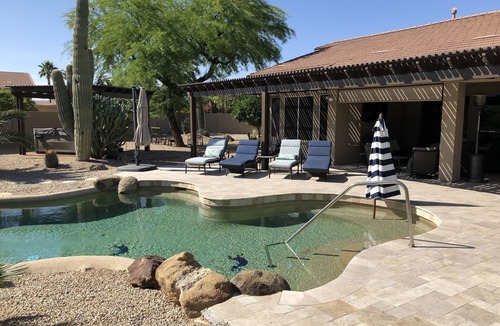 Palm Valley House | Luxury 4 bed, 4 bath with Pool & Spa 🌞 Summer Special