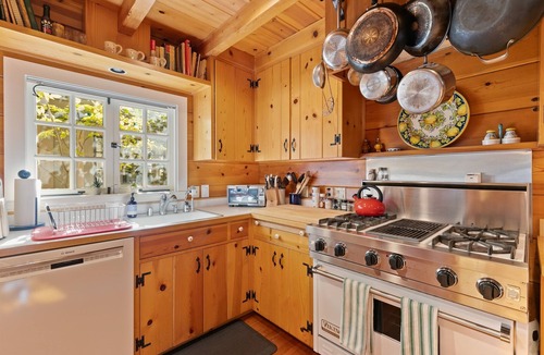 Stanford House | Luxury 4BR Retreat | Palo Alto Nr Stanford & Tech