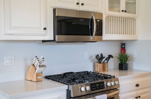 Atascadero House | Luxury 5BR Great Location Sleeps 15