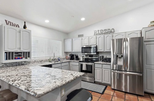 Honeyridge Manor House | Luxury 5BR | Private Pickleball, Pool, Spa