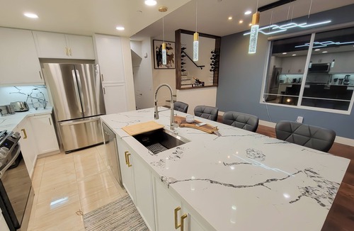 Airport Area House | LUXURY ARTISTIC TOWNHOUSE & LOFT W/PRIME VIEW & LOCATION