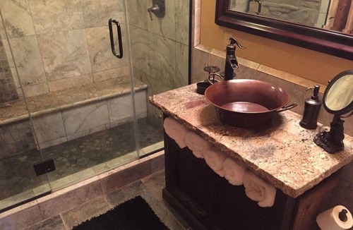 Ione House | Luxury Cabin on 10 acre Ranch (Pet Friendly)