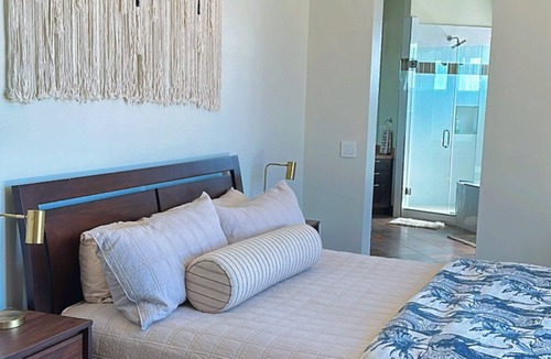 Lantern District House | Luxury Coastal Retreat with Breathtaking Ocean Views STR14-0075