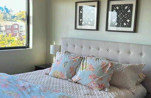 Lantern District House | Luxury Coastal Retreat with Breathtaking Ocean Views STR14-0075