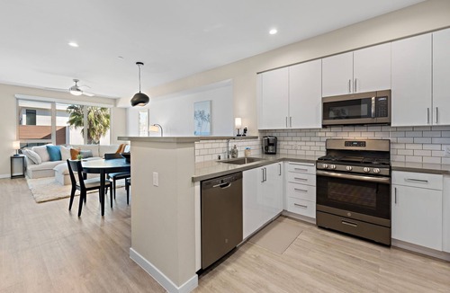 Townsite Condo | Luxury condo in downtown Oceanside, washer & dryer! Has heat & AC! SALT Complex