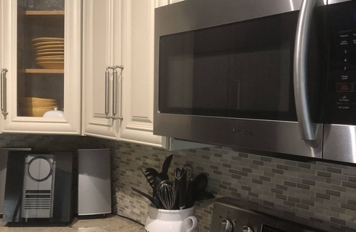 Solana Beach Condo | Luxury Condo in Solana Beach near Del Mar Race Track, Beach, & Restaurant's