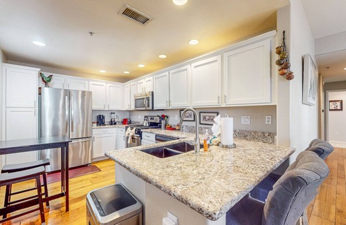 North Scottsdale Condo | Luxury condo w/shared hot tub, pool & tennis - close to golf & more