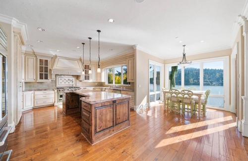 Lake Grove House | Luxury Custom Estate on the lake