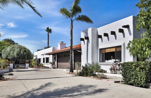 Fallbrook Villa | Luxury Fallbrook Hacienda – 5BR, Pool, minutes from Monserate Winery.