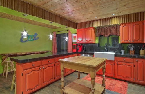 Pinetop Cabin | Luxury Family Cabin - Sleeps 33 - Tree Top Theater/Game Room/Golf Course/Dogs OK