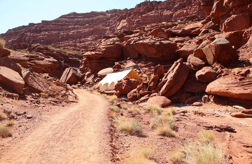Moab Cabin | * Luxury Glamping Tent in Moab | Sleeps 4