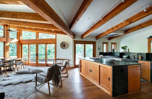 El Portal House | Luxury Home 20 Minutes to Yosemite Valley for 8
