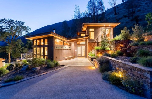 El Portal House | Luxury Home 20 Minutes to Yosemite Valley for 8