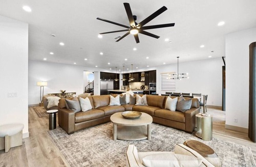 Washington Villa | Luxury Home Private Pool & Sports Court