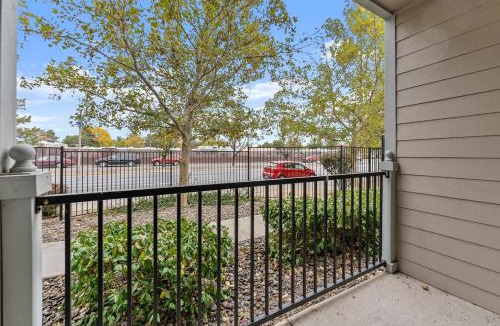 Sparks Apartment | Luxury King Suite by the Lake - Entire Place