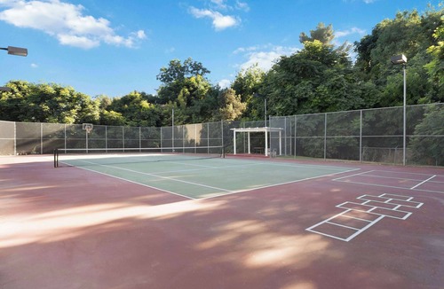 La Habra House | Luxury LA Garden Estate Private Pool HotTub Tennis