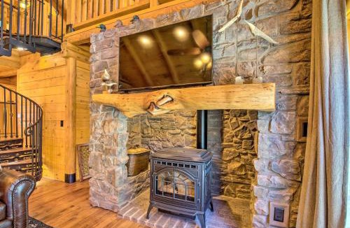 Summerhaven House | Luxury Mountain Cabin w/Furnished Deck + Views!