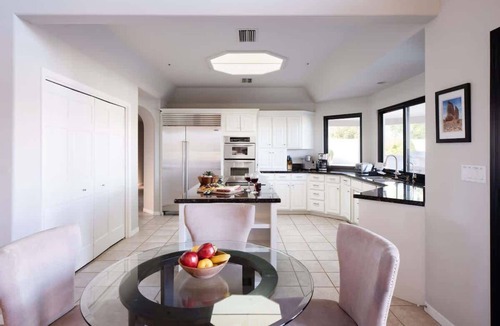 Central Scottsdale House | Luxury Mountain Estate-Guest Casita-Pool-Hot tub!