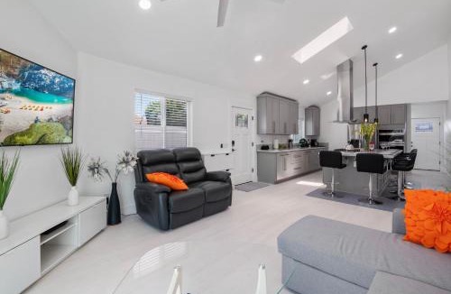 Mission Viejo House | Luxury New Build Bright 2BR 2BA Large Backyard